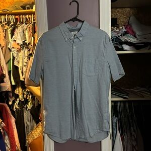 True craft button up size large